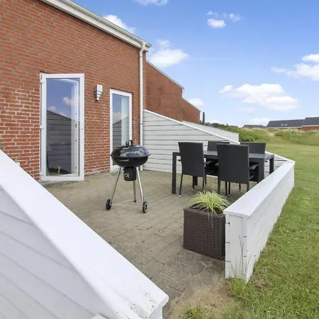 Apartment Femja - 2-3km From The Sea In Western Jutland By Interhome *